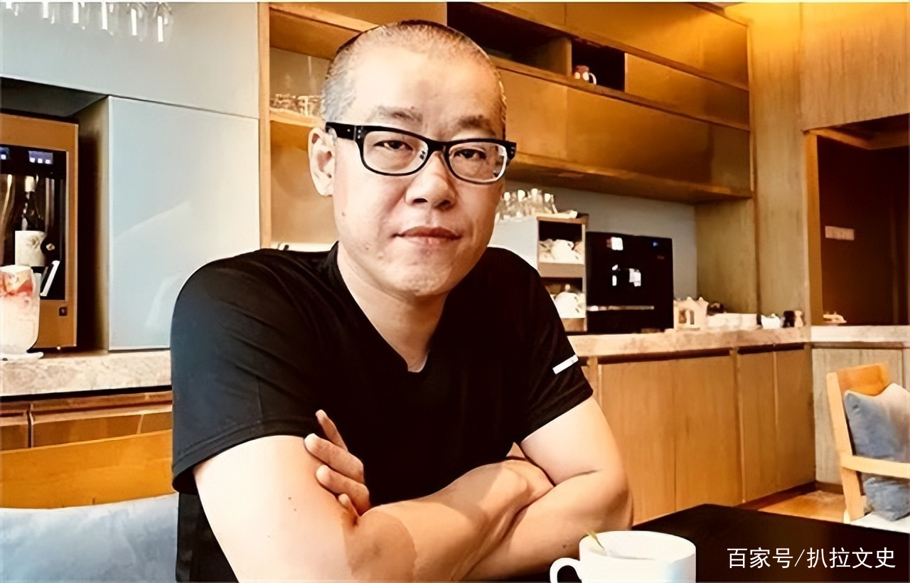 10万个比特币的人叫做李笑来,比特币的创造者是一个叫做中本聪的人